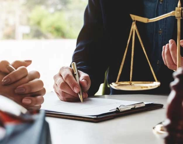 Attorney-led drafting of a comprehensive medical demand letter to maximize case settlement value